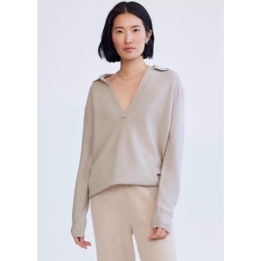The Group Babaton Aritzia The Cicruit Marino Wool Cream V Neck Sweater XSmall